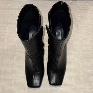 Elegant Black Women's Boots